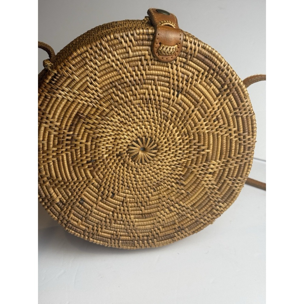 Round Woven Basket Crossbody Lined Hinged Purse Snap Closure Strap Boho Hippie - Picture 5 of 16